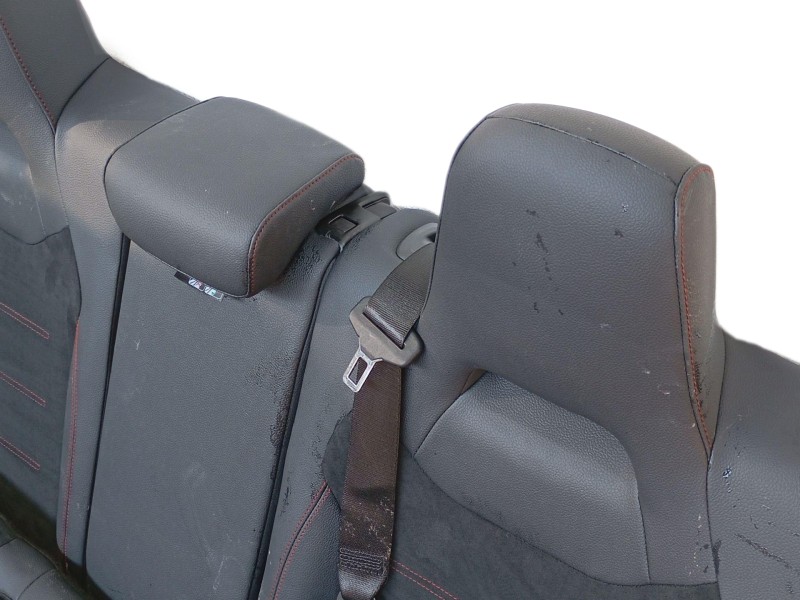 Recambio de asientos traseros para mercedes-benz cla (c118) cla 180 (118.384) referencia OEM IAM  3953184A 