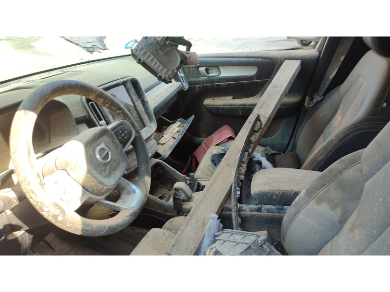 volvo xc40 (536) del año 2024