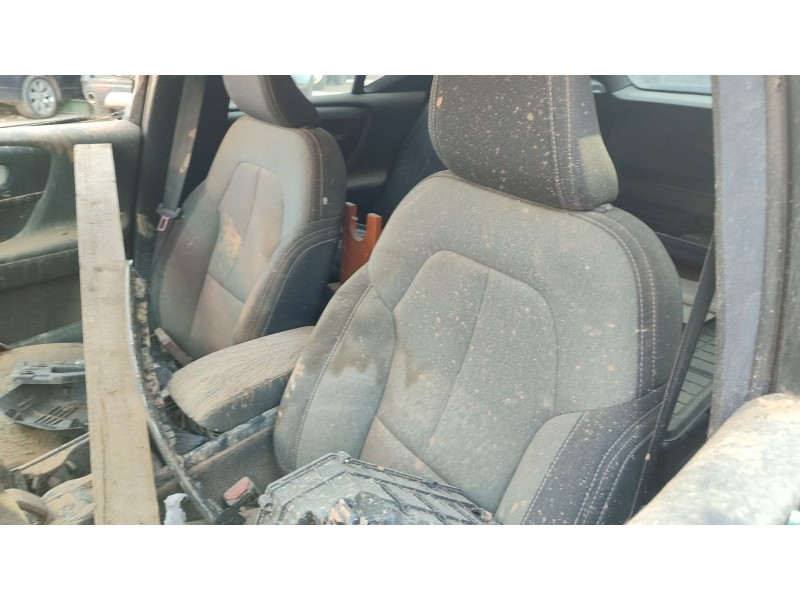 volvo xc40 (536) del año 2024