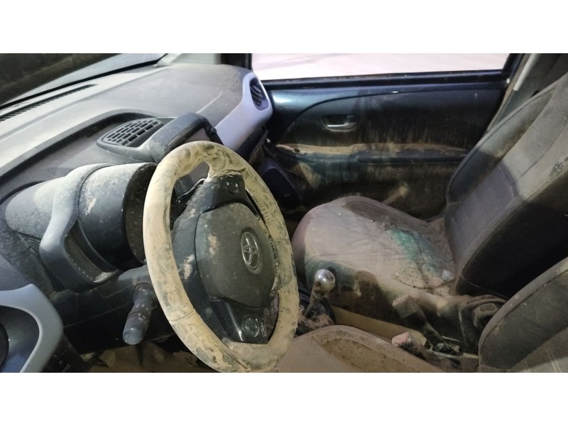 toyota aygo (_b4_) del año 2016