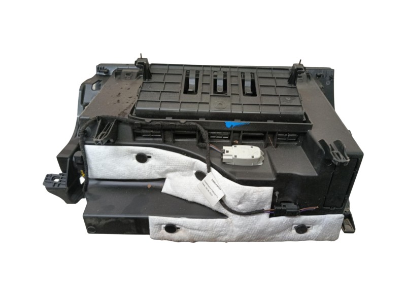 Recambio de guantera para mercedes-benz cla (c118) cla 180 (118.384) referencia OEM IAM A17768012009051 15367758 