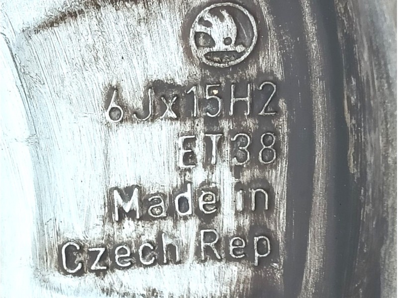 Recambio de llanta para skoda fabia iii (nj3) 1.0 referencia OEM IAM 5JA601025N ET38 6Jx15