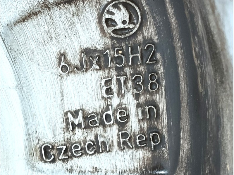 Recambio de llanta para skoda fabia iii (nj3) 1.0 referencia OEM IAM 5JA601025N ET38 6Jx15