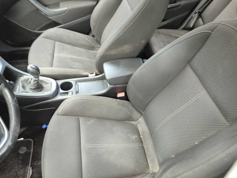 opel astra j sports tourer (p10) del año 2014