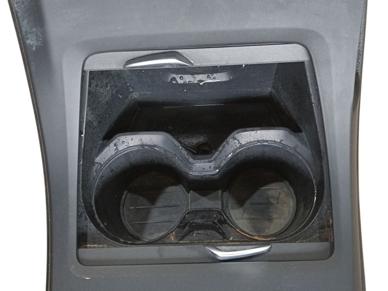 Recambio de consola central para bmw x1 (f48) sdrive 18 d referencia OEM IAM 51169335198 9292557 