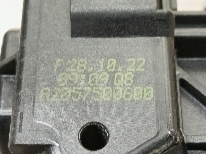 Recambio de cerradura maletero / porton para mercedes-benz cla (c118) cla 180 (118.384) referencia OEM IAM A2057500600  