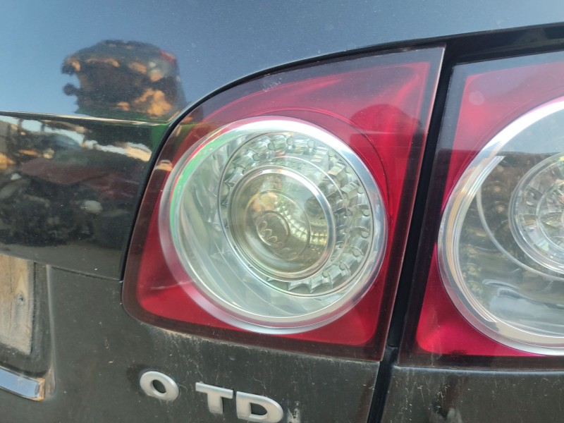 Recambio de piloto trasero derecho interior para volkswagen golf v (1k1) 2.0 tdi 16v referencia OEM IAM   