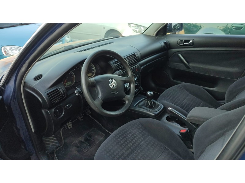 volkswagen passat b5.5 variant (3b6) del año 2001