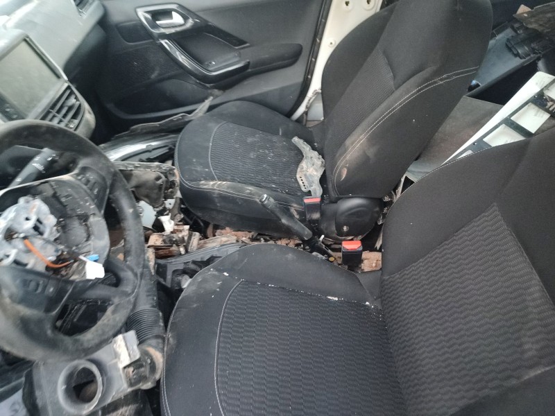 peugeot 208 i (ca_, cc_) del año 2018