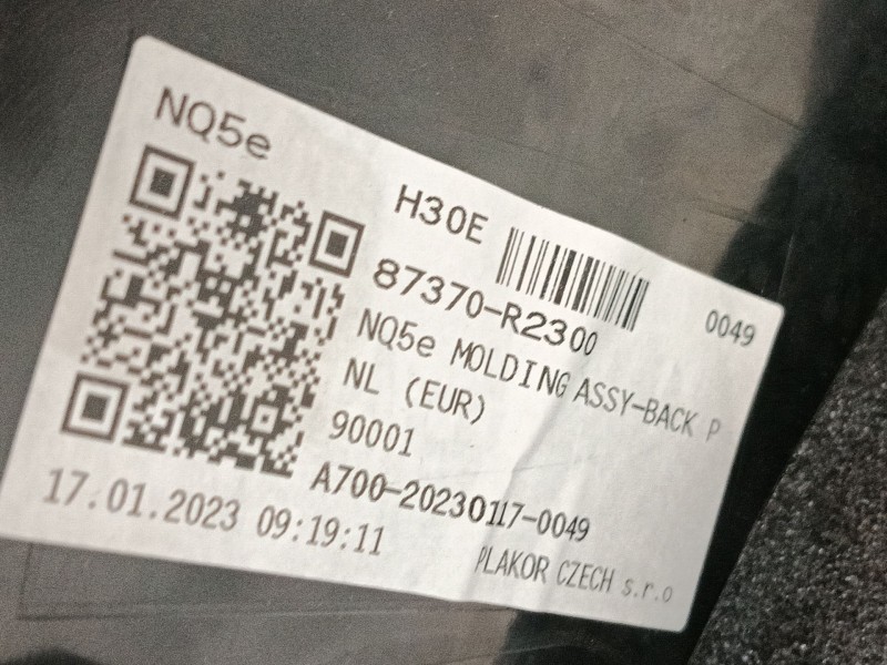 Recambio de aleron trasero para kia sportage v (nq5) 1.6 t-gdi referencia OEM IAM 87370R2300  