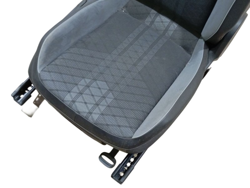 Recambio de juego asientos completo para volkswagen tiguan (ad1, ax1) 2.0 tdi referencia OEM IAM 5NA881805CJVEA  