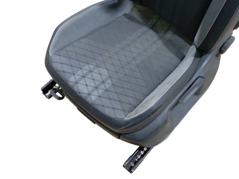 Recambio de juego asientos completo para volkswagen tiguan (ad1, ax1) 2.0 tdi referencia OEM IAM 5NA881805CJVEA  