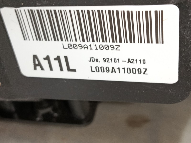 Recambio de faro izquierdo para kia cee´d (jd) 1.6 gt referencia OEM IAM 92101A2110 A292101330 