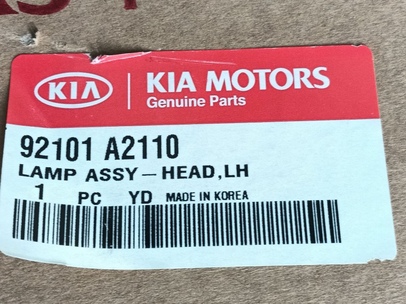 Recambio de faro izquierdo para kia cee´d (jd) 1.6 gt referencia OEM IAM 92101A2110 A292101330 