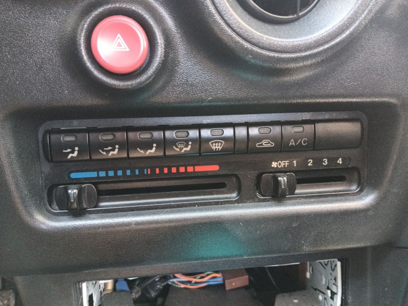 Recambio de mando calefaccion / aire acondicionado para mazda mx-3 (ec) 1.6 i referencia OEM IAM   