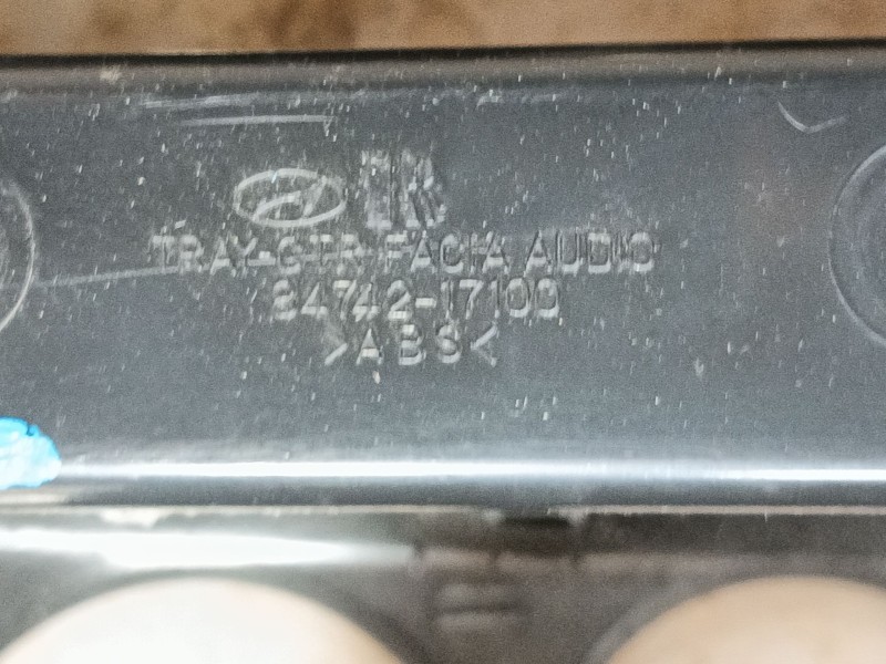 Recambio de moldura para hyundai matrix (fc) 1.6 referencia OEM IAM 8474017350YN 8474217100 