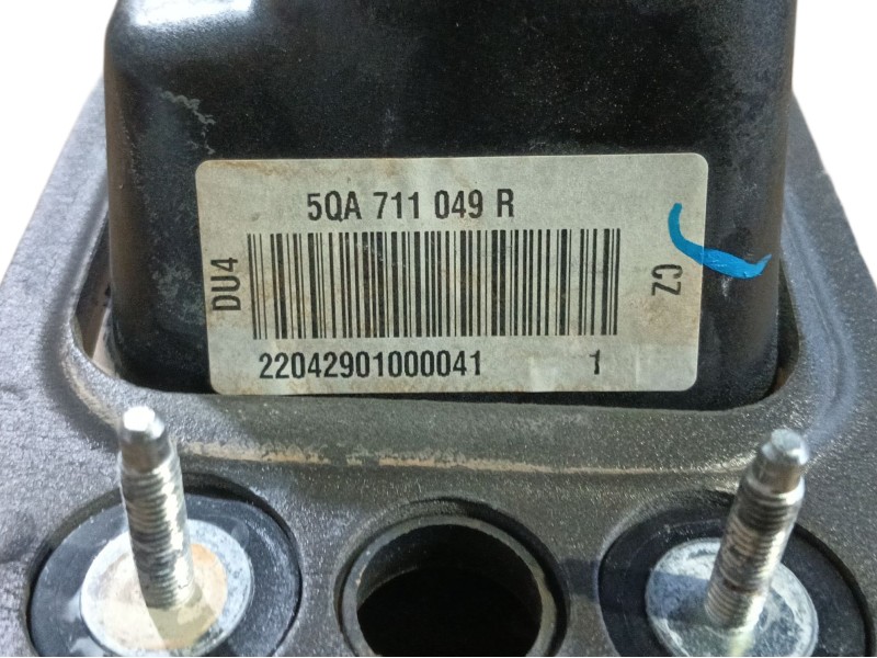 Recambio de palanca cambio para volkswagen tiguan (ad1, ax1) 2.0 tdi referencia OEM IAM  5QA711049R 