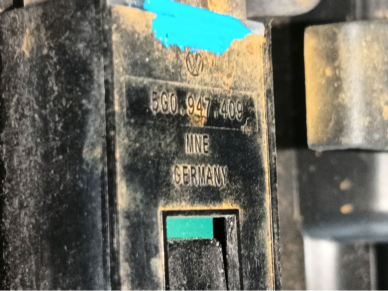 Recambio de guantera para volkswagen tiguan (ad1, ax1) 2.0 tdi referencia OEM IAM  5NB857097E 