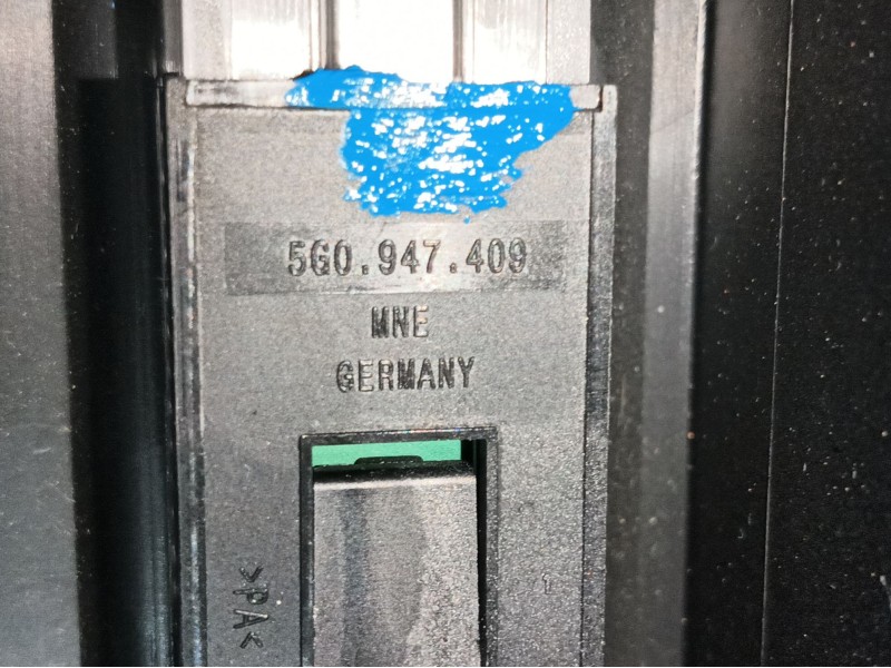 Recambio de guantera para volkswagen tiguan (ad1, ax1) 2.0 tdi referencia OEM IAM  5NB857097E 