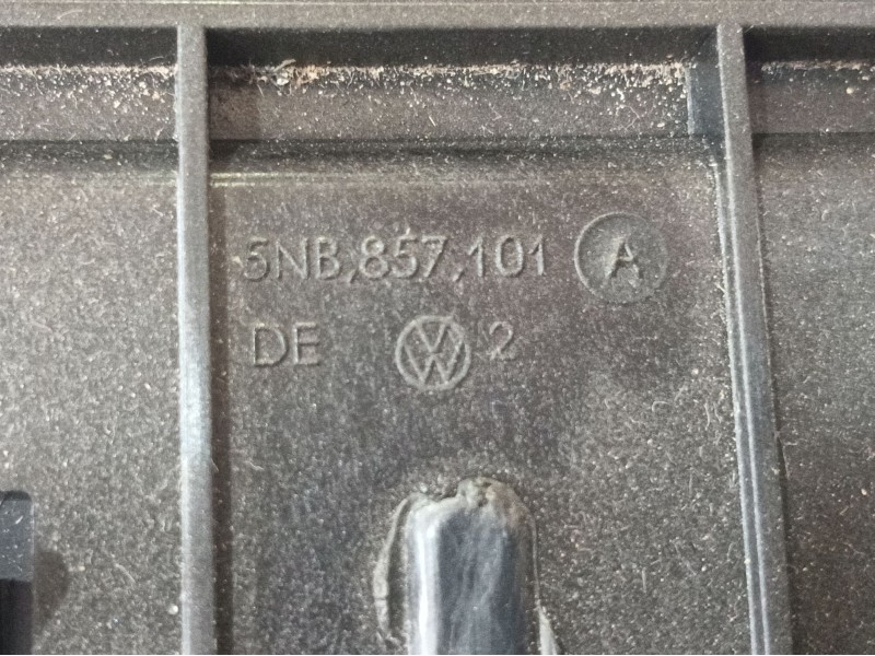 Recambio de guantera para volkswagen tiguan (ad1, ax1) 2.0 tdi referencia OEM IAM  5NB857097E 