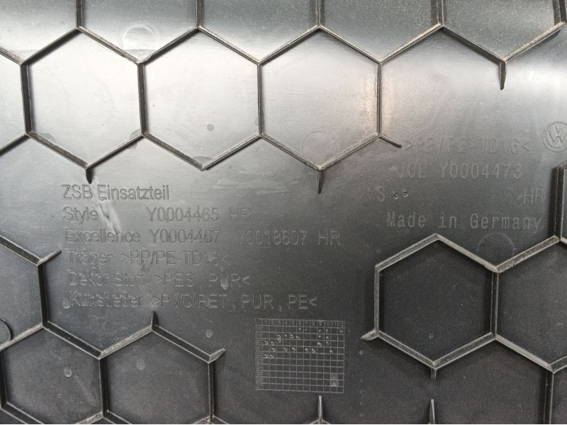 Recambio de guarnecido puerta trasera derecha para seat tarraco (kn2) 2.0 tdi referencia OEM IAM  5FJ867212 