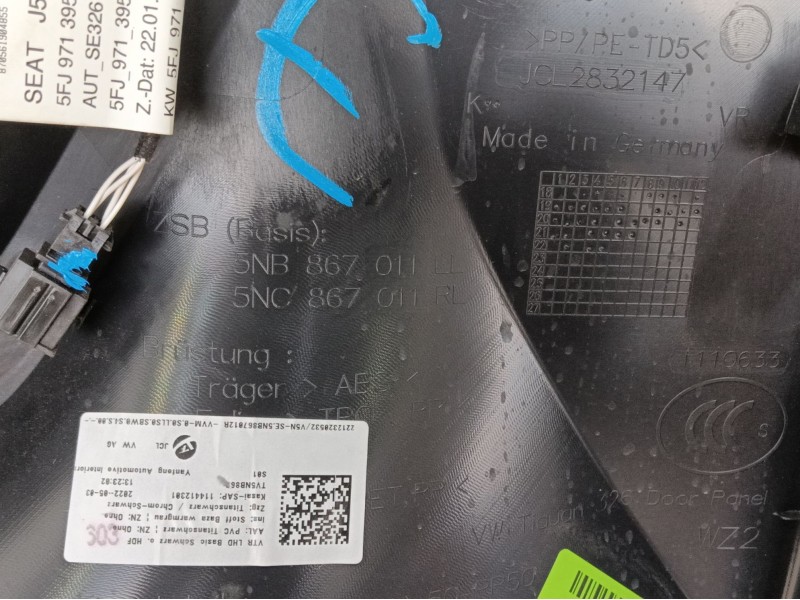 Recambio de guarnecido puerta delantera derecha para seat tarraco (kn2) 2.0 tdi referencia OEM IAM  5NB867011 