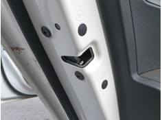Recambio de cerradura puerta trasera izquierda para skoda octavia iv (nx3, nn3, pv3) 2.0 tdi referencia OEM IAM   