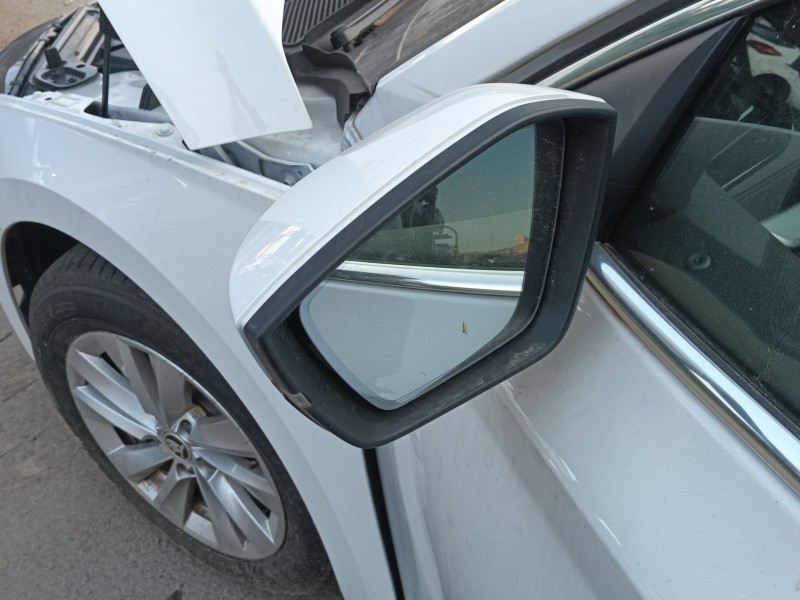 Recambio de retrovisor izquierdo para skoda octavia iv (nx3, nn3, pv3) 2.0 tdi referencia OEM IAM   