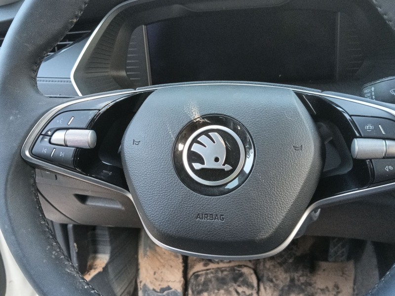 Recambio de airbag delantero izquierdo para skoda octavia iv (nx3, nn3, pv3) 2.0 tdi referencia OEM IAM   