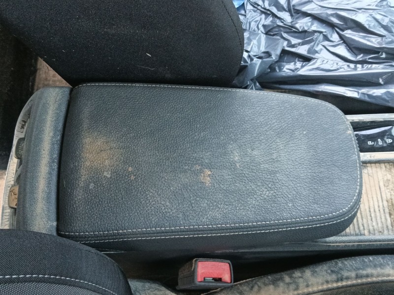 Recambio de apoyabrazos central para skoda octavia iv (nx3, nn3, pv3) 2.0 tdi referencia OEM IAM   