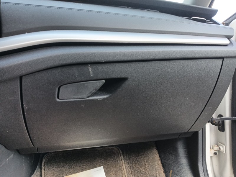 Recambio de guantera para skoda octavia iv (nx3, nn3, pv3) 2.0 tdi referencia OEM IAM   