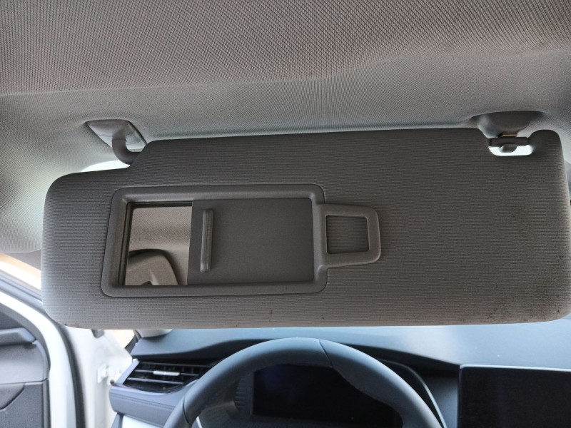 Recambio de parasol izquierdo para skoda octavia iv (nx3, nn3, pv3) 2.0 tdi referencia OEM IAM   