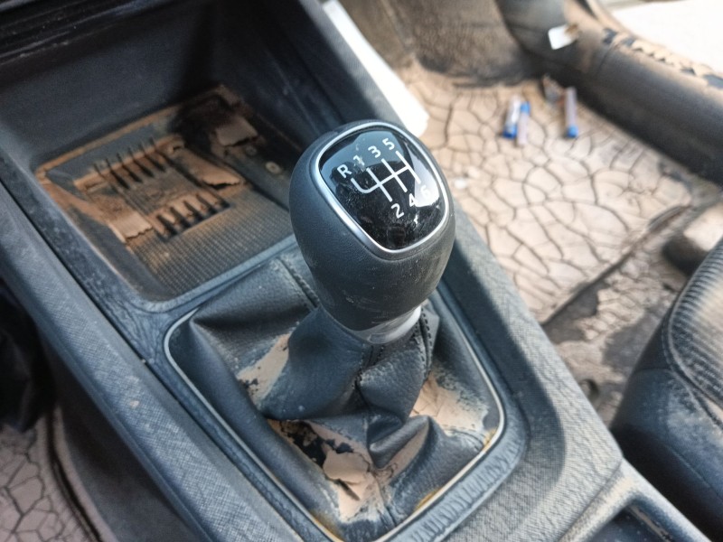 Recambio de pomo palanca cambio para skoda octavia iv (nx3, nn3, pv3) 2.0 tdi referencia OEM IAM   