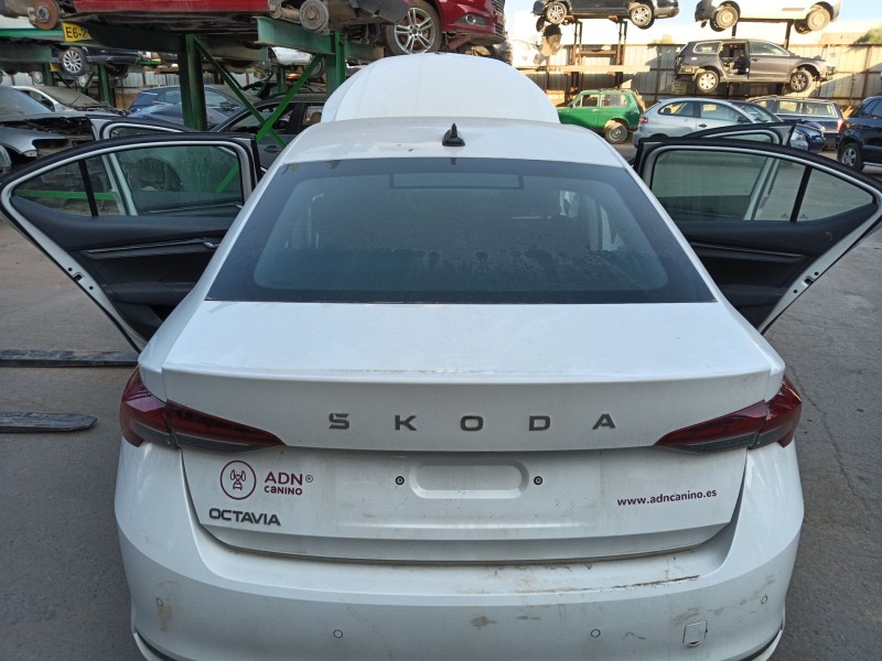 Recambio de porton trasero para skoda octavia iv (nx3, nn3, pv3) 2.0 tdi referencia OEM IAM   