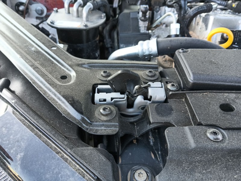 Recambio de cerradura capot para skoda octavia iv (nx3, nn3, pv3) 2.0 tdi referencia OEM IAM   