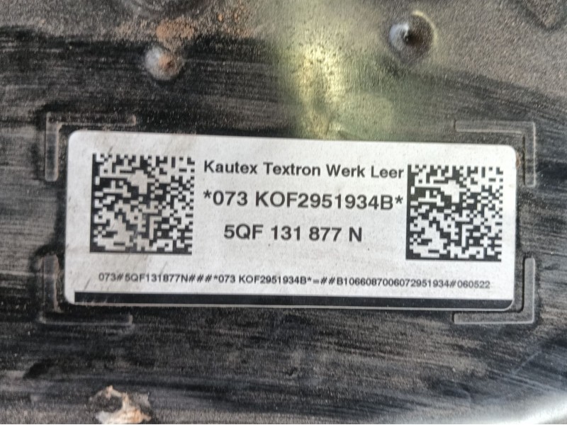 Recambio de deposito adblue para volkswagen tiguan (ad1, ax1) 2.0 tdi referencia OEM IAM  5QF131877N 