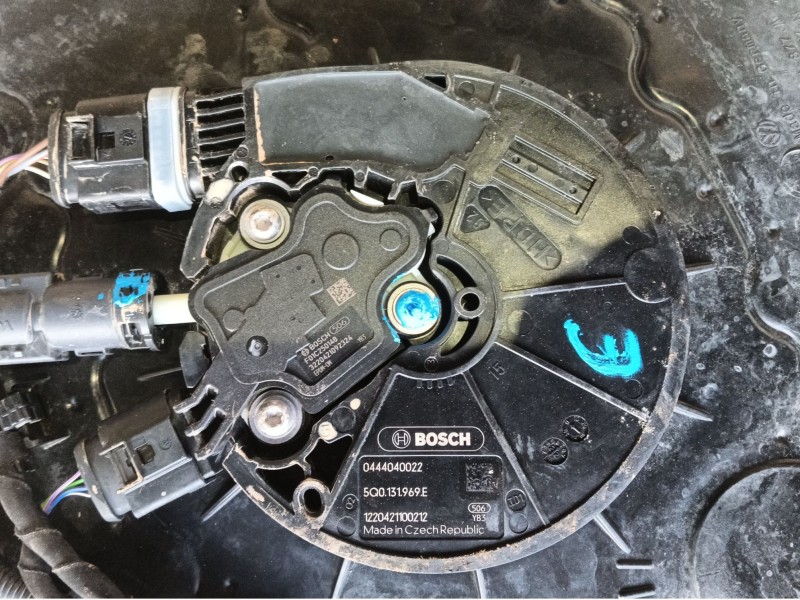 Recambio de deposito adblue para seat tarraco (kn2) 2.0 tdi referencia OEM IAM  5QF131877N 