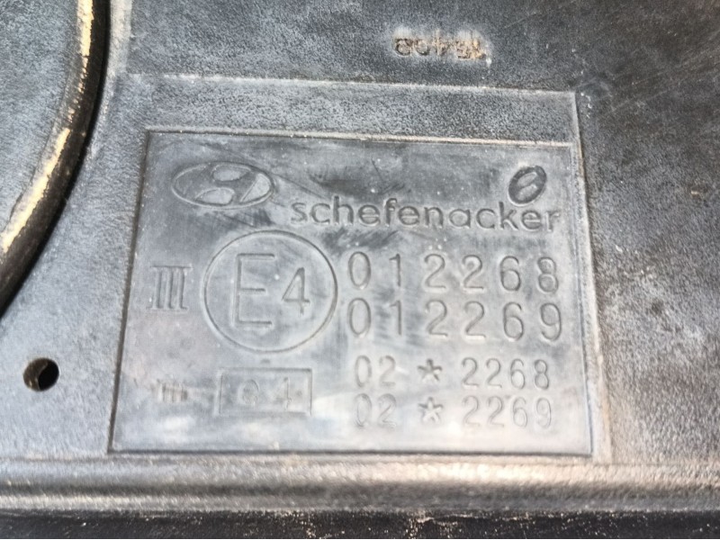 Recambio de retrovisor izquierdo para hyundai tucson (jm) 2.0 crdi referencia OEM IAM   