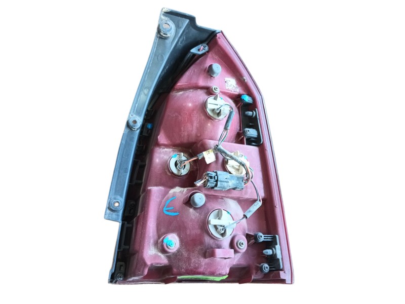 Recambio de piloto trasero izquierdo para hyundai tucson (jm) 2.0 crdi referencia OEM IAM   