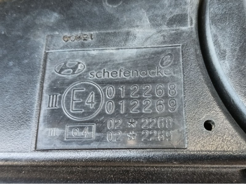 Recambio de retrovisor derecho para hyundai tucson (jm) 2.0 crdi referencia OEM IAM  012268 