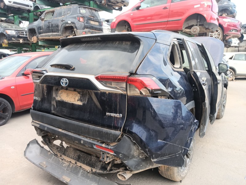 toyota rav 4 v (_a5_, _h5_) del año 2022