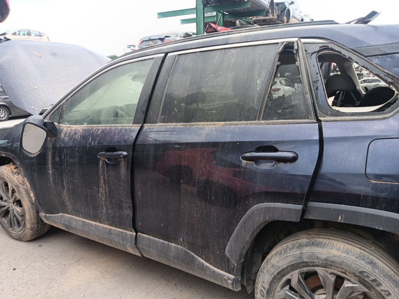 toyota rav 4 v (_a5_, _h5_) del año 2022