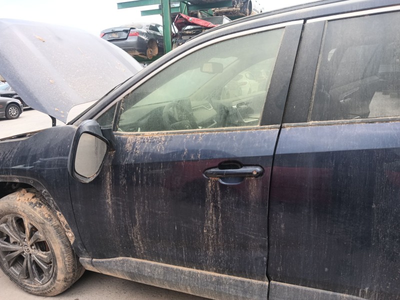 toyota rav 4 v (_a5_, _h5_) del año 2022