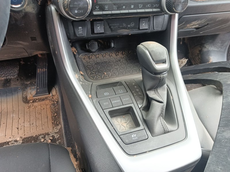 toyota rav 4 v (_a5_, _h5_) del año 2022