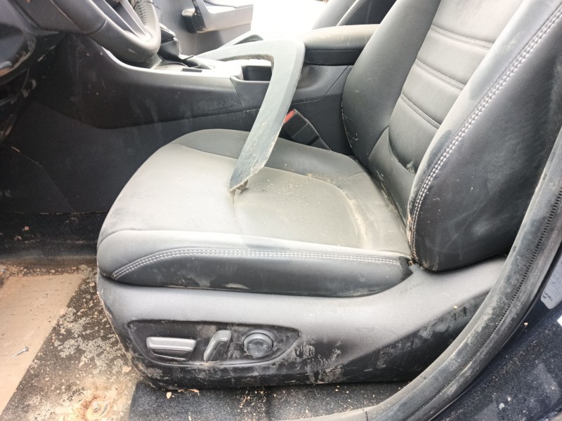 toyota rav 4 v (_a5_, _h5_) del año 2022