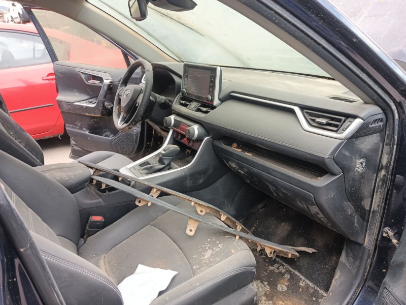 toyota rav 4 v (_a5_, _h5_) del año 2022