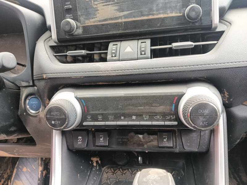 toyota rav 4 v (_a5_, _h5_) del año 2022