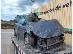 VOLKSWAGEN TOURAN (5T1)