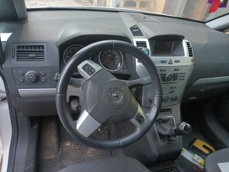 opel zafira / zafira family b (a05) del año 2009