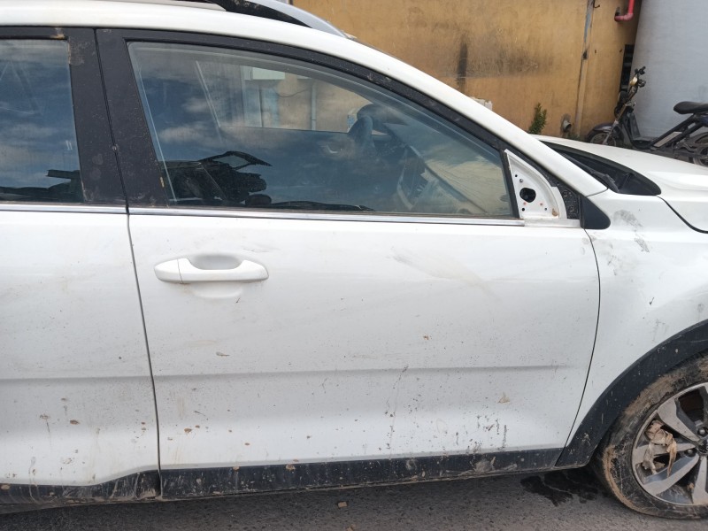 Recambio de puerta delantera derecha para kia stonic (yb) 1.2 cvvt referencia OEM IAM   